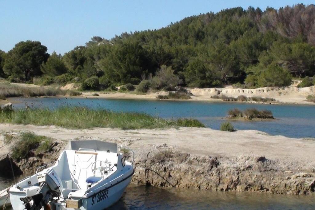 Appartement calme Entre Terre et Mer proche plage Fleury  Extérieur photo